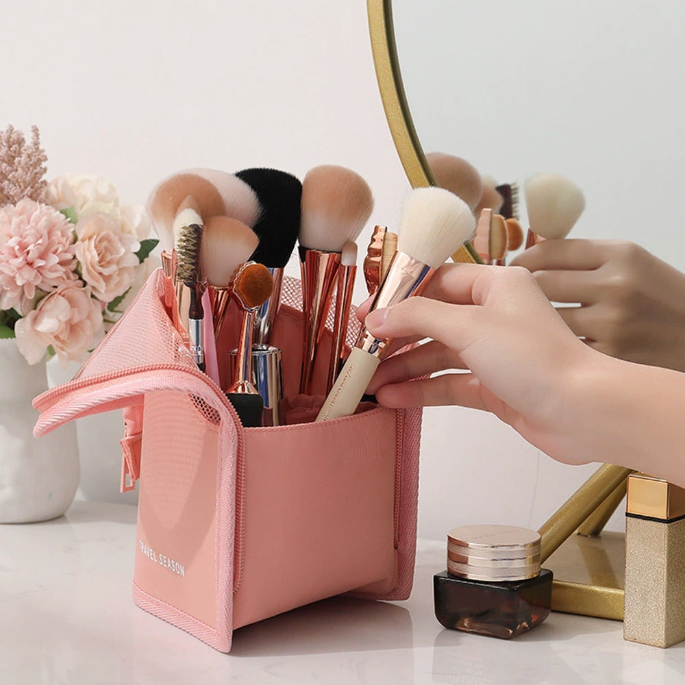 Multi-functional three-dimensional makeup brush storage bag